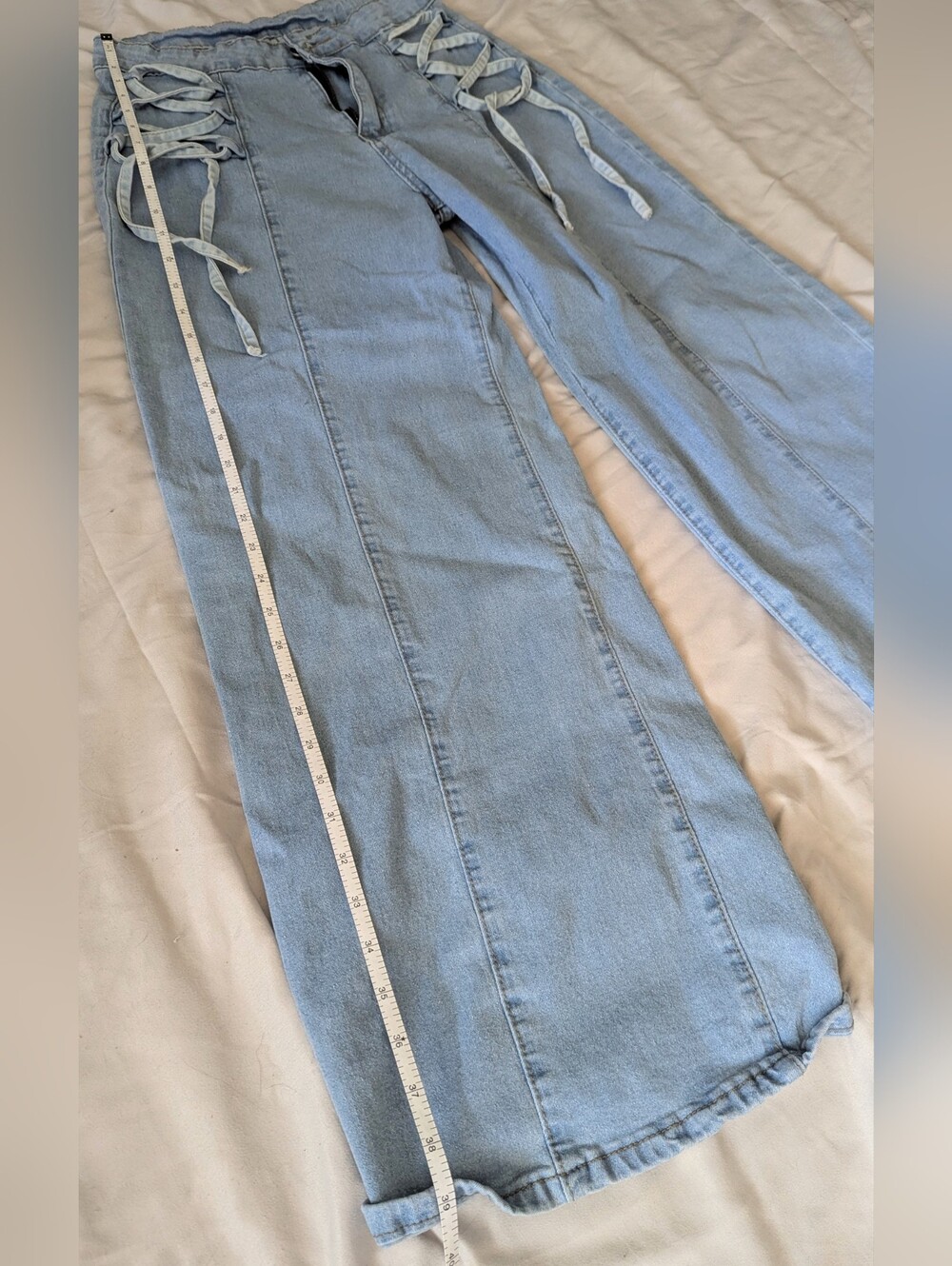 BNWOT, Size Med, Light Blue Lace-Up Details Wide Leg Jeans - Picture 7 of 12
